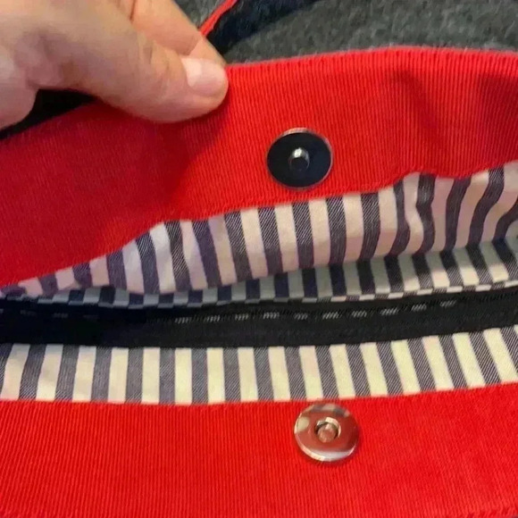 Wool Tote (Pinned Stripped Lined) - Picture 3 of 9